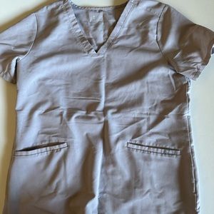 Figs grey top M